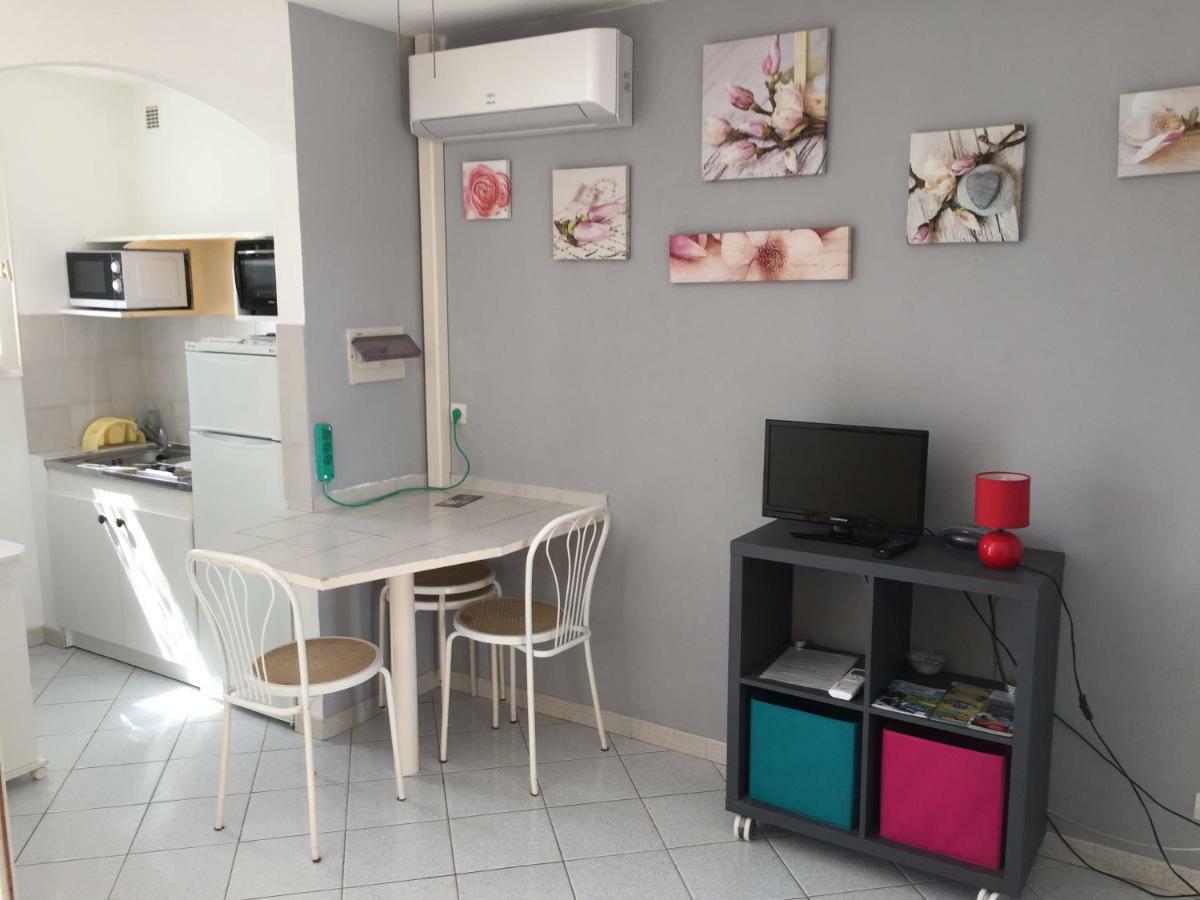 Residence Les Muriers Allegre Les Fumades Room photo